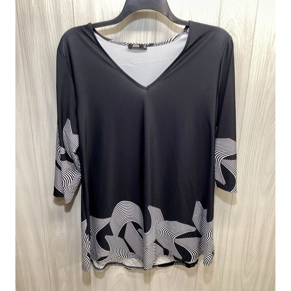 LILY by Firmiana Women's (Size 2XL) 3/4 Sleeve V-Neck Shirt Stretch
